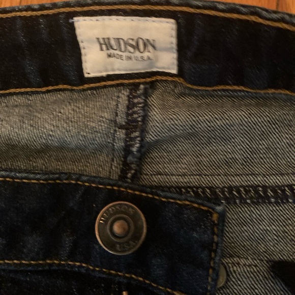 Hudson Carly - Picture 3 of 7